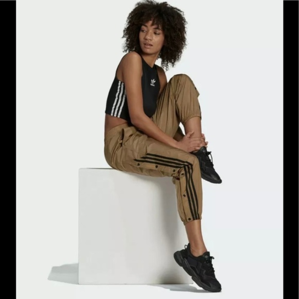 Women's Adidas Track Pants Athletic Gym Leg Run Joggers Brown Size Large $90